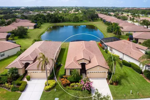 8114 Stirling Falls Cir, Sarasota, FL 34243