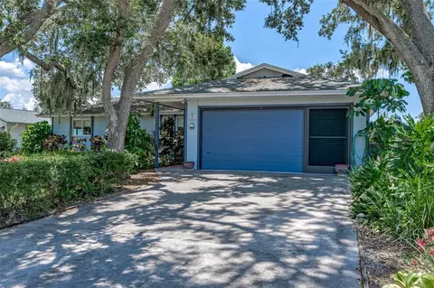 8203 Woodlawn Cir S, Palmetto, FL 34221