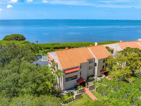 4441 Bay Club Dr #B, Bradenton, FL 34210