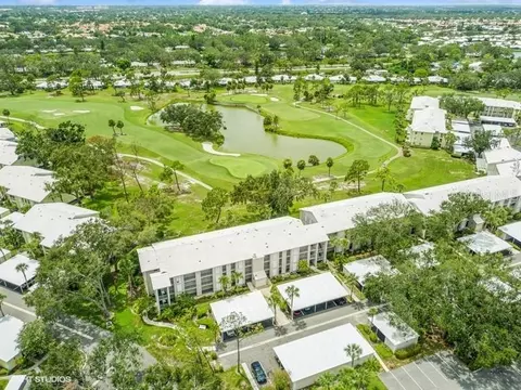 437 Cerromar Ln #512, Venice, FL 34293