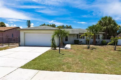 912 65th Ave W, Bradenton, FL 34207