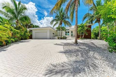 2408 Nassau St, Sarasota, FL 34231