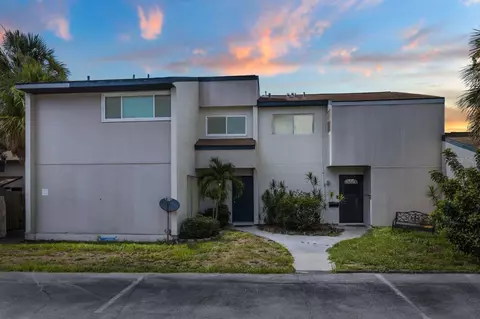 923 Byron Ln #12-C, Sarasota, FL 34243