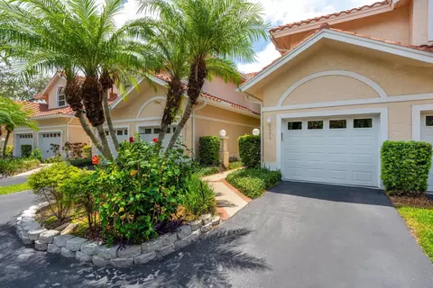 5574 Golf Pointe Dr #C-1, Sarasota, FL 34243