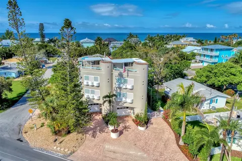7800 Gulf Dr #A, Holmes Beach, FL 34217