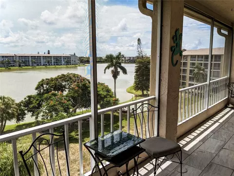 3786 Lake Bayshore Dr #K-524, Bradenton, FL 34205