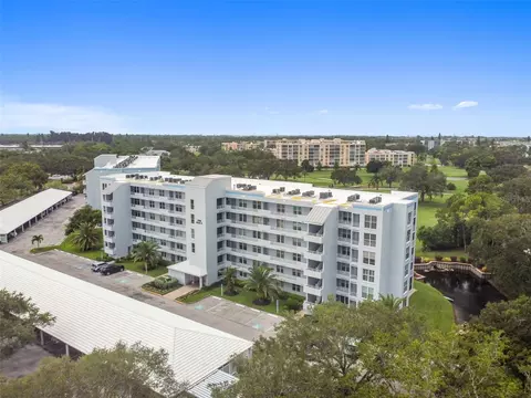 3780 Pinebrook Cir # 206, Bradenton, FL 34209