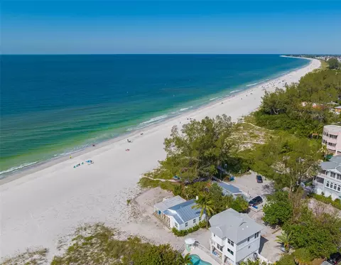 105 36th St, Holmes Beach, FL 34217