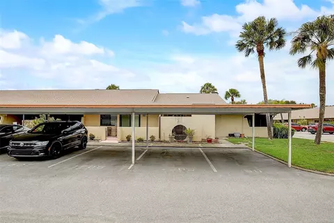 1501 16th Cir SE #37, Largo, FL 33771
