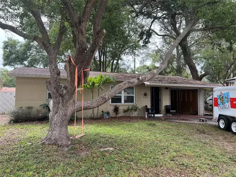 8710 54th St N, Pinellas Park, FL 33782