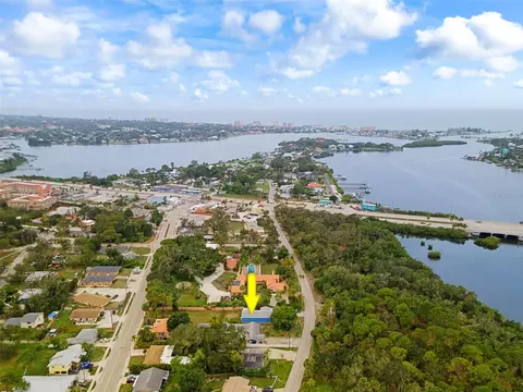 232 Pocono Trl, Nokomis, FL 34275