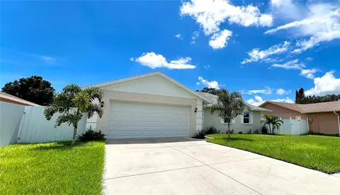 4063 Palau Dr, Sarasota, FL 34241