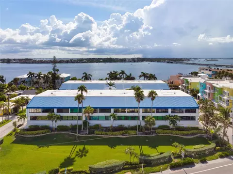 1007 Gulf Dr N #206, Bradenton Beach, FL 34217