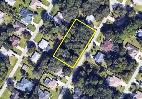 Fontainebleau Street, North Port, FL 34287