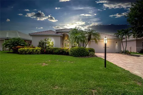7226 36th Ct E, Sarasota, FL 34243