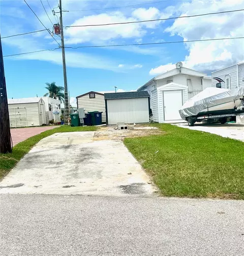 22 Montego Dr, Palmetto, FL 34221