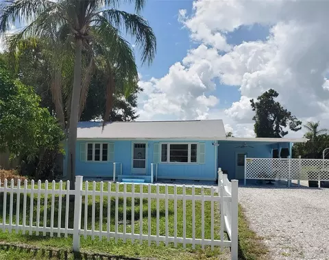 130 1st St E, Nokomis, FL 34275 photo 1