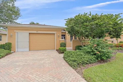 2451 Kensington Greens Dr, Sun City Center, FL 33573