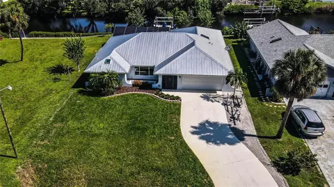 9033 E River Rd, Venice, FL 34293