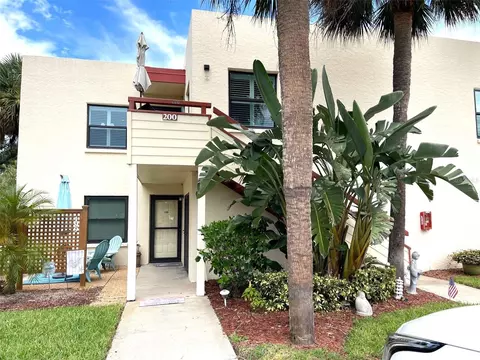 200 Spring Lakes Blvd #200, Bradenton, FL 34210