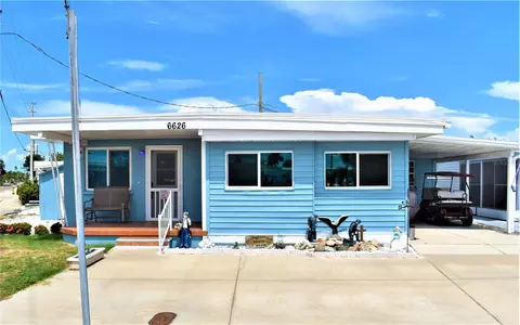 6626 Massachusetts St, Bradenton, FL 34207