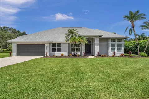 6202 Glen Abbey Ln, Bradenton, FL 34202