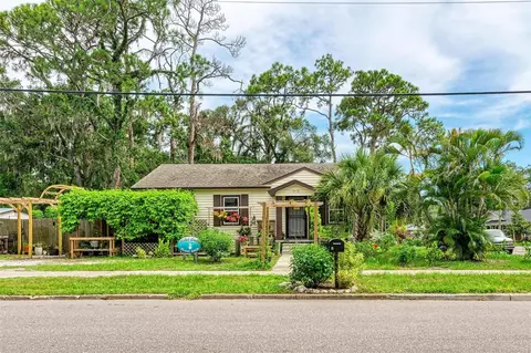1919 12th Ave W, Bradenton, FL 34205