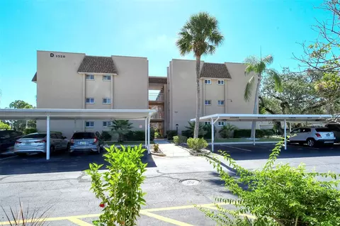 1330 Glen Oaks Dr E #371D, Sarasota, FL 34232