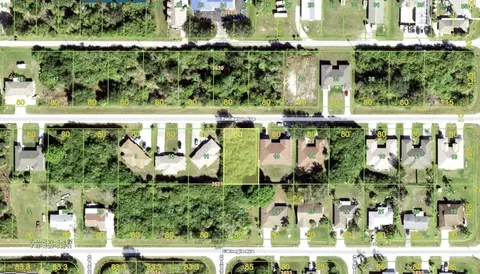 10475 Pendleton Ave, Englewood, FL 34224