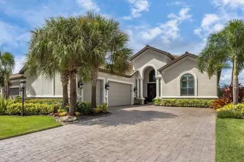 13009 Sorrento Way, Lakewood Ranch, FL 34211