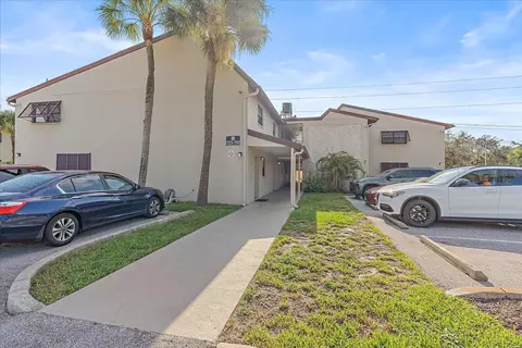 7229 Cloister Dr #112, Sarasota, FL 34231