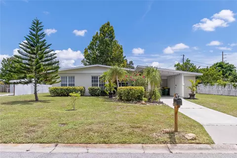 2832 Wood St, Sarasota, FL 34237