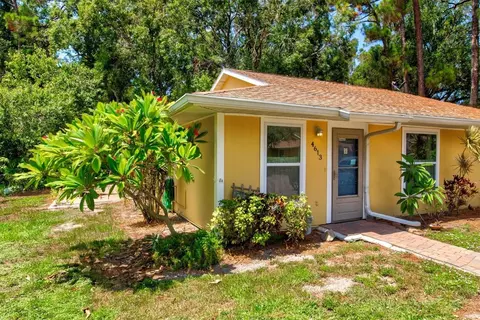 4613 Summerwind Dr #7, Sarasota, FL 34234