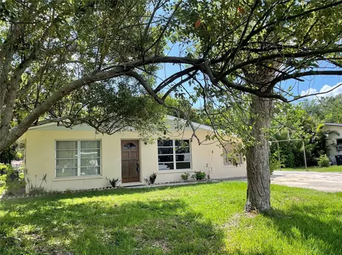 2929 E Mark Dr, Sarasota, FL 34232