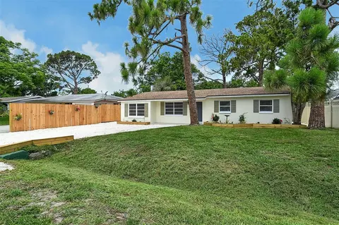 2522 Stratford Dr, Sarasota, FL 34232