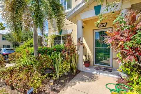 221 Cape Harbour Loop #107, Bradenton, FL 34212