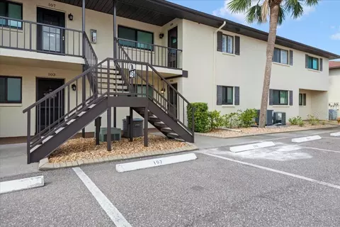 461 Airport Ave E #104, Venice, FL 34285