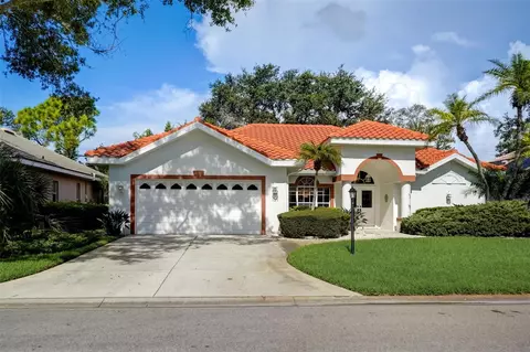 121 Wayforest Dr, Venice, FL 34292