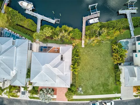 722 Shakett Creek Dr, Nokomis, FL 34275