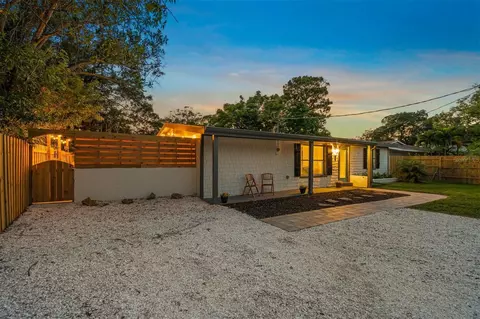 3702 Radnor Pl, Sarasota, FL 34232