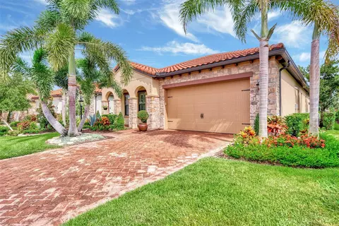 16548 Hillside Cir, Lakewood Ranch, FL 34202