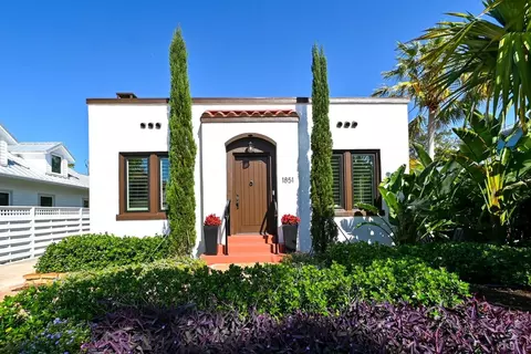 1851 Datura St, Sarasota, FL 34239