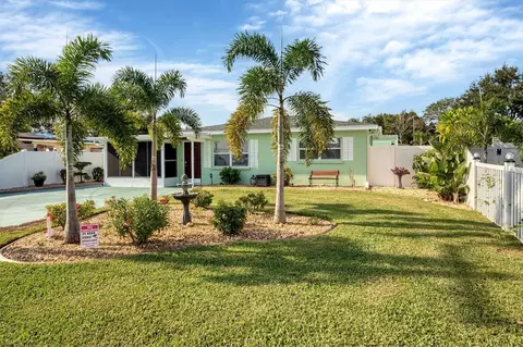 544 Flame Tree Dr, Apollo Beach, FL 33572