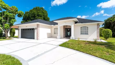 615 Magellan Dr, Sarasota, FL 34243