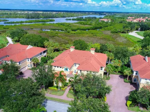 927 River Basin Ct #102, Bradenton, FL 34212