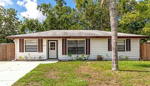 2876 Poplar St, Sarasota, FL 34237