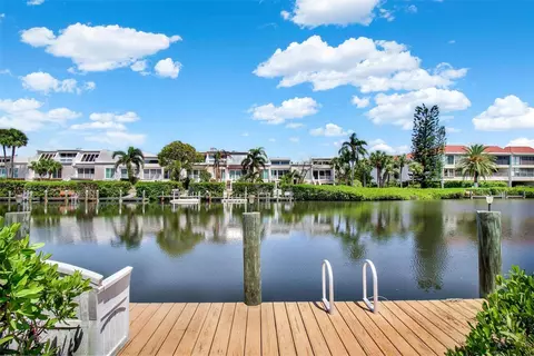 3701 E Bay Dr #8B, Holmes Beach, FL 34217