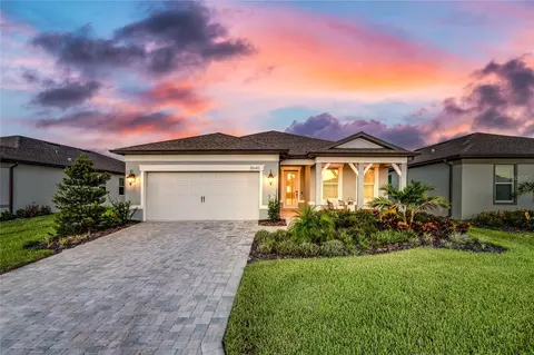 8645 Backshore Ln, Parrish, FL 34219