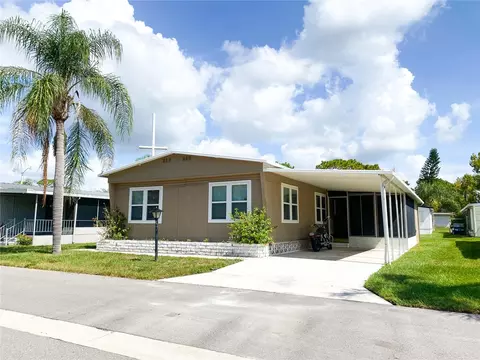 921 Faith Cir E #35, Bradenton, FL 34212