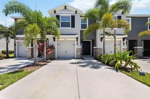 8648 Ice Wine St, Sarasota, FL 34238